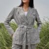 Áo blazer túi ốp có đai buộc Black/White 2