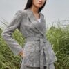 Áo blazer túi ốp có đai buộc Black/White 3