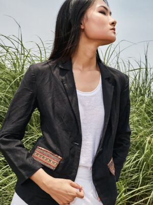 Áo blazer dài tay túi cơi phối thổ cẩm Black 4