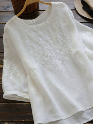 Áo babydoll thêu ngực White