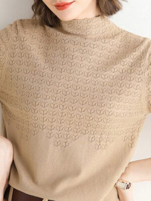 Áo len cổ 5cm Beige