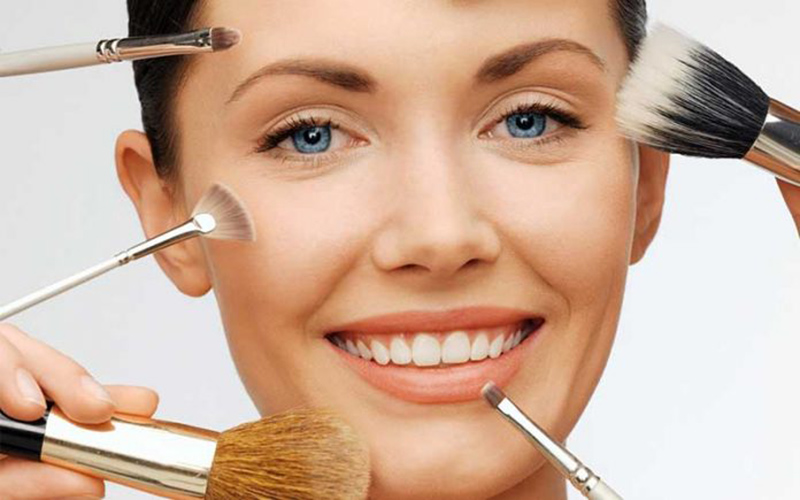 Đánh nền là bước cơ bản và rất quan trọng cho mọi layout make – up