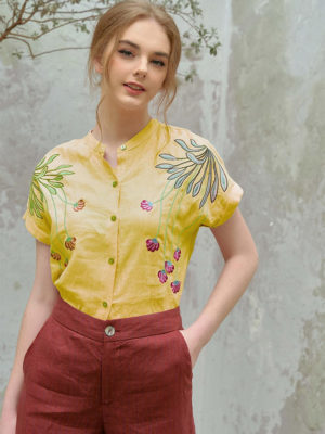 Áo cổ tàu tay liền lơ vê thêu hoa Yellow