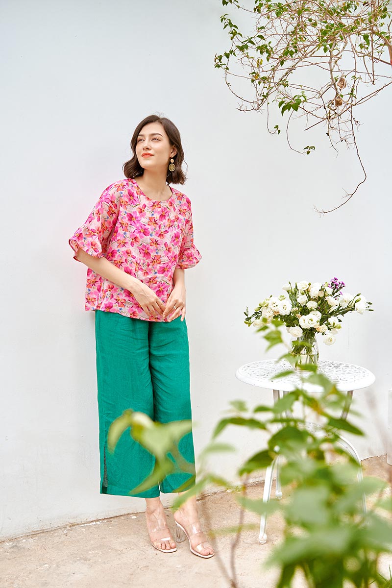 Hoa tiết hoa “làm mới” những thiết kế áo sơ mi