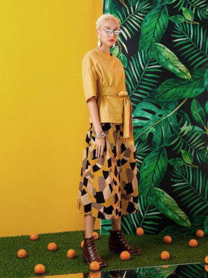 Chân váy 2 túi cài khuy trước Yellow/Black 1
