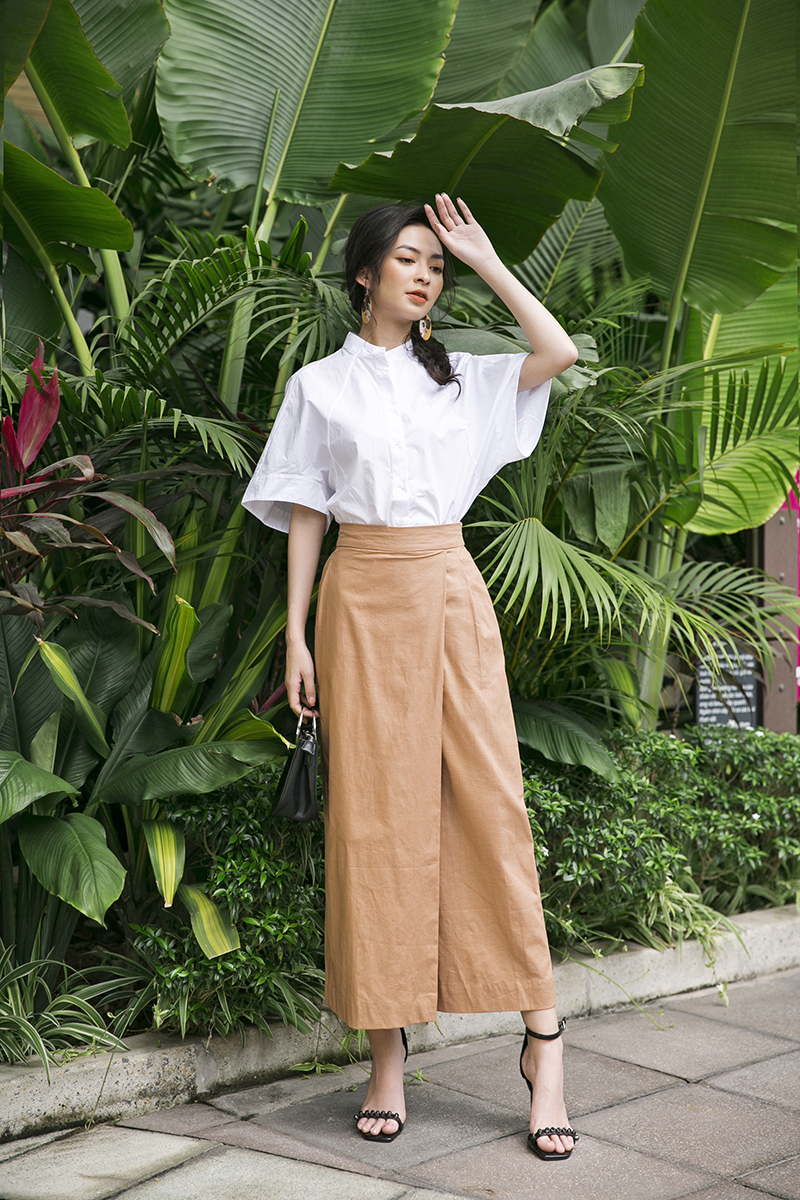 Áo sơ mi nữ với phần cổ tàu khiến cho nàng năng động hơn bao giờ hết