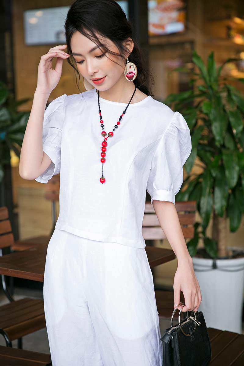 set đồ “ton sur ton” với gam màu trắng thanh lịch cho Quý cô