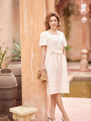 Váy đầm cổ vuông mí gấu White 3
