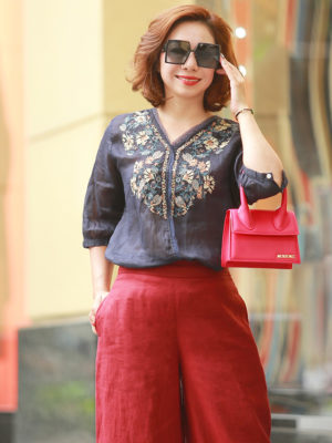 Áo thêu cổ tim viền ren Navy 3