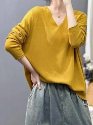 Áo len dài tay cổ tim Yellow