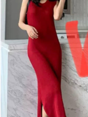 Váy đầm len gile xẻ gấu Red
