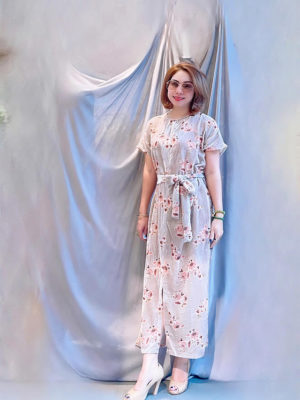 Váy đầm nhung hoa tay liền xẻ trước Beige Floral