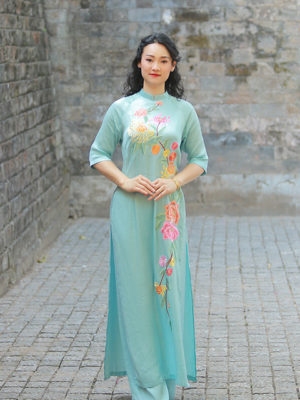 Bo ao dai lua theu cuc Sky 3