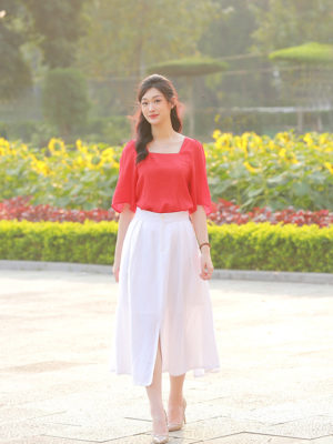 Chân váy xếp ly xẻ trước White