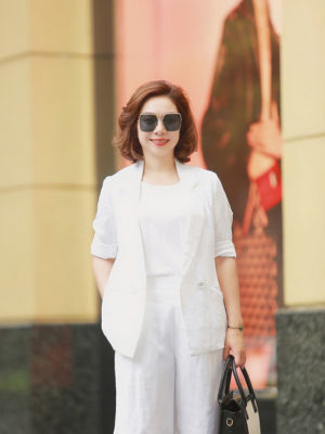 Áo blazer túi chéo 2 hàng cúc White 1