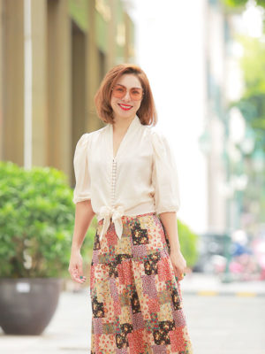 Áo croptop mở cúc buộc tà Nude 1