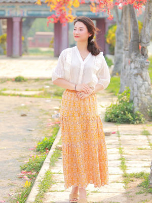 Chân váy ren lỗ dúm tầng Orange