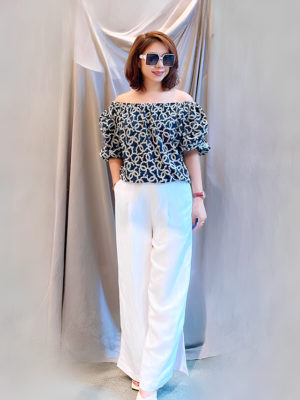 Áo ren lỗ bẹt vai tay xếp Navy 5