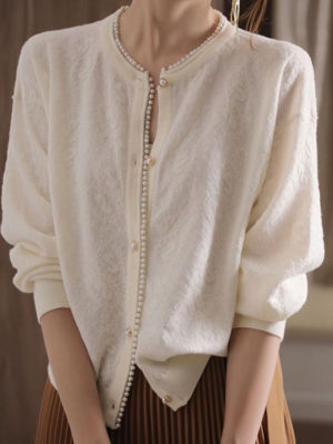 Áo cadigan trang trí cúc ngọc viền cổ, nẹp áo Cream