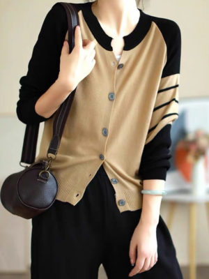 Áo cadigan phối màu cổ và tay áo Beige/Black